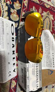 Oakley frog skins (A) lens red iridium only