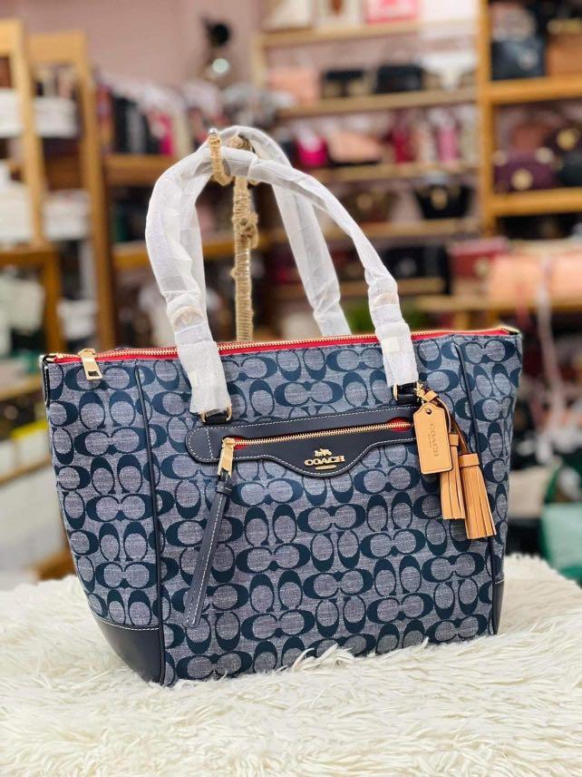 💯ORIGINAL COACH KLEO SIGNATURE DENIM (Category: Luxury Bags & Wallets) located in Quezon City. Submitted by ashongsstore (Listing ID 1165112862, Image 1). Description: 🐎C0ACH NEW COLLECTION🐎 🇵🇭ONHAND🇵🇭 ‼️Please look at our pictures as that is exactly what you are purchasing‼️ 💯GUARANTEED ORIGINAL AND AUTHENTIC or TRIPLE YOUR MONEY BACK! Not REPLICA, OEM, TOP GRADE QUALITY, AUTHENTIC QUALITY or Any other Terms to DENOTE FAKE! 😎 . . BUY WI