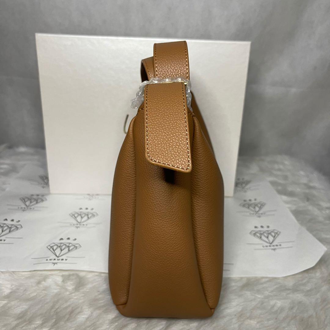 polene umi in camel textured, Luxury, Bags & Wallets on Carousell