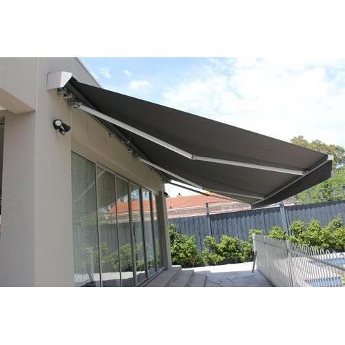 Retractable awning62863115440897113