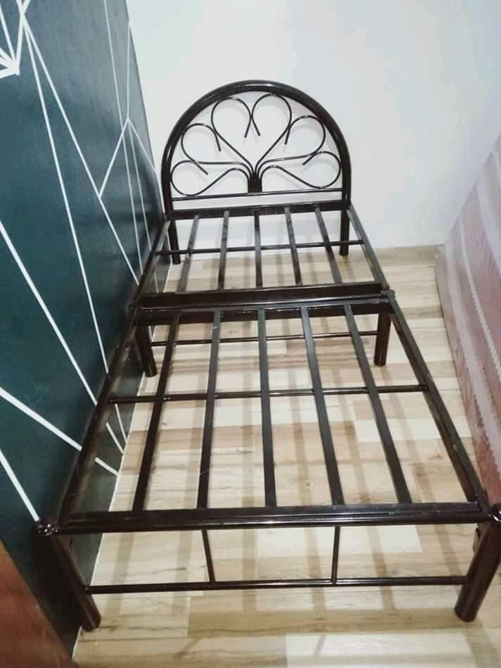 Split Type Frame SPLIT TYPE BEDFRAME BRAND NEW AND HEAVY-DUTY, Furniture & Home Living ...