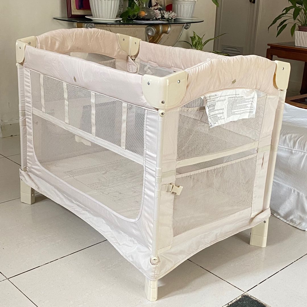 Arms shop reach playard