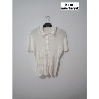 (Kategori: ) berada di . Dikirim oleh thriftque21 (ID iklan 1165174690, Gambar 1). Deskripsi: .