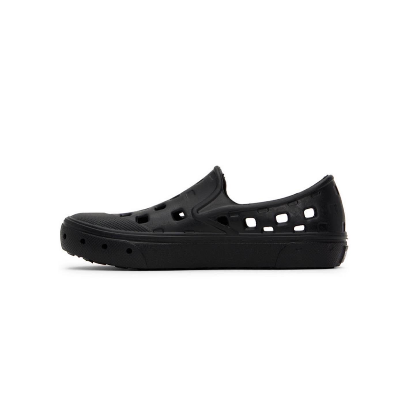 Vans Trek Slip On Kids Men s Fashion Footwear Sneakers on Carousell