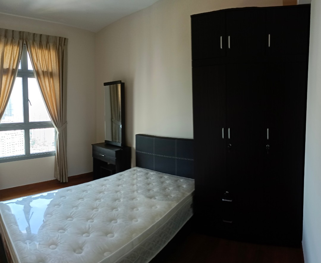 (Category: ) located in . Submitted by aquariustar (Listing ID 1162427132, Image 1). Description: .