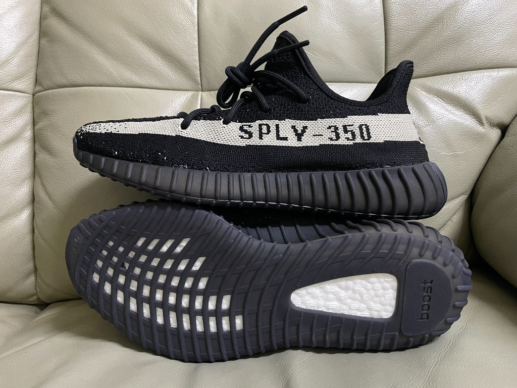 ADIDAS YEEZY BOOST 350 V2 OREO Size UK 9.5 US 10 BrandNew