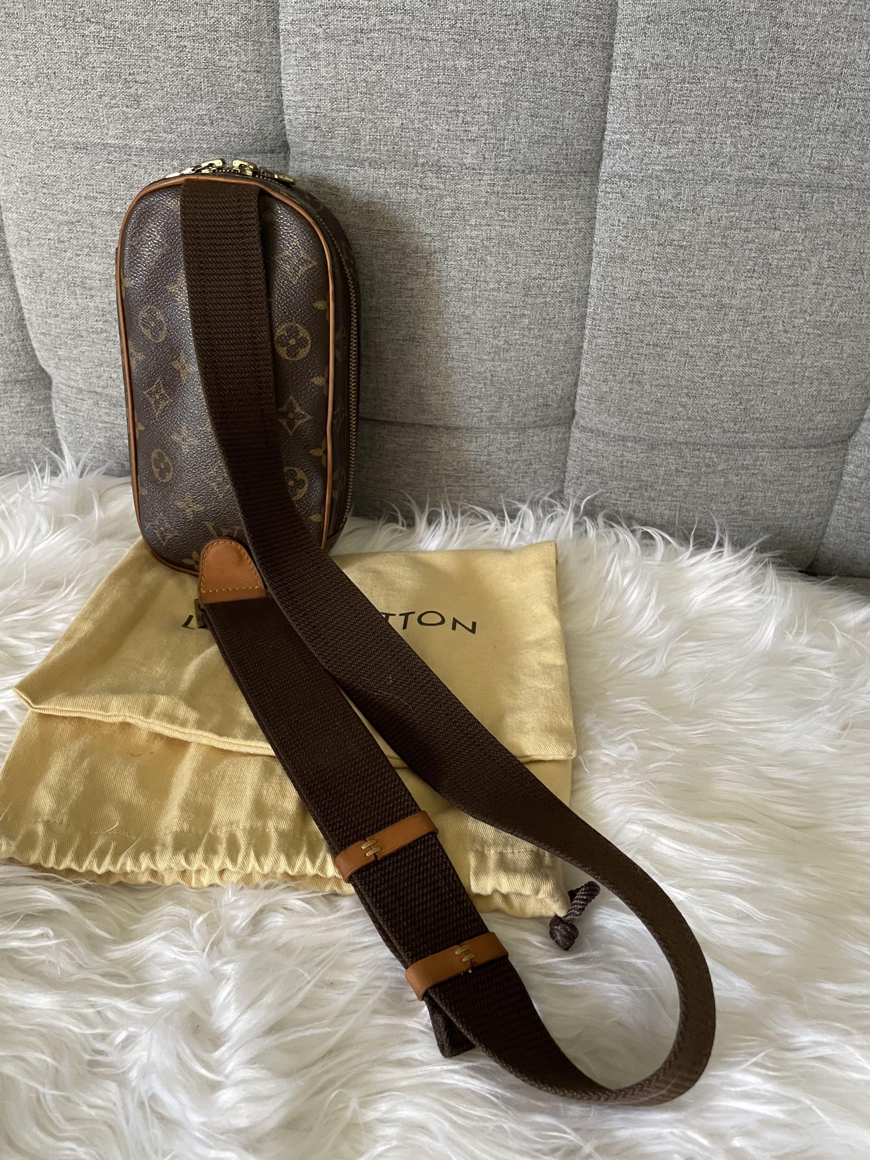 Authentic Louis Vuitton Pochette Gange Crossbody Bag Unisex