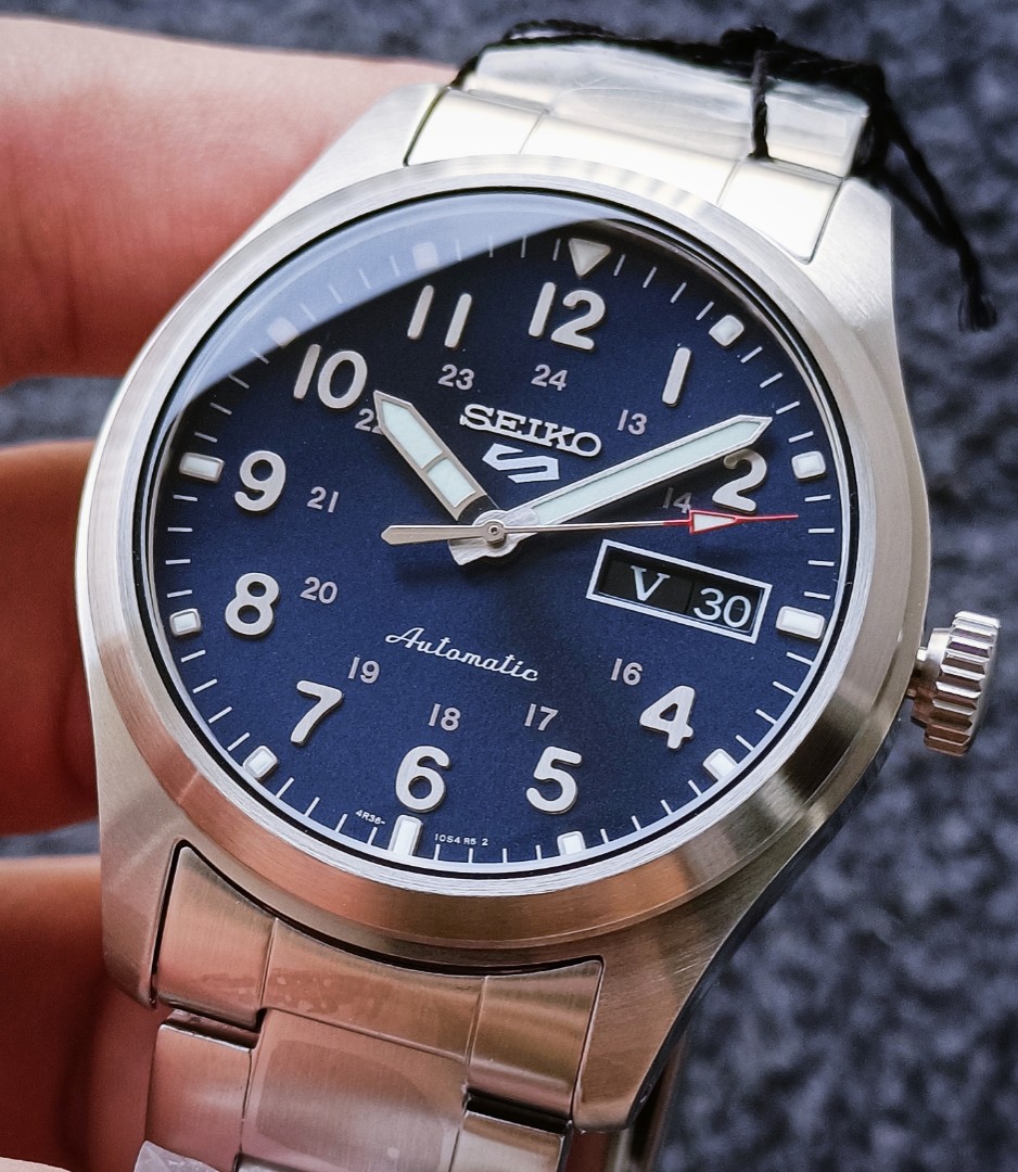 BNIB Seiko 5 Khaki Field Blue Automatic Sports Watch SRPG29K1