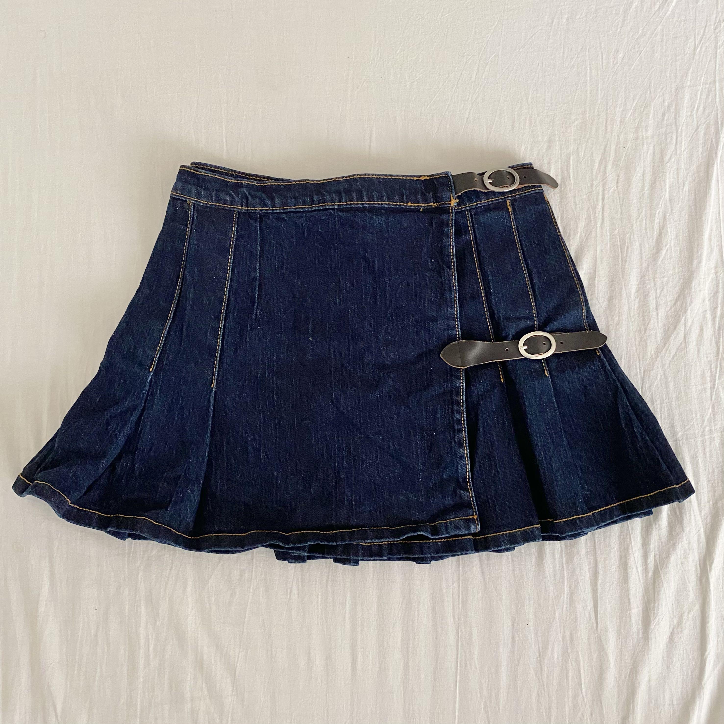Brandy Melville Sof Low Denim Skirt, Women's Fashion, Bottoms 
