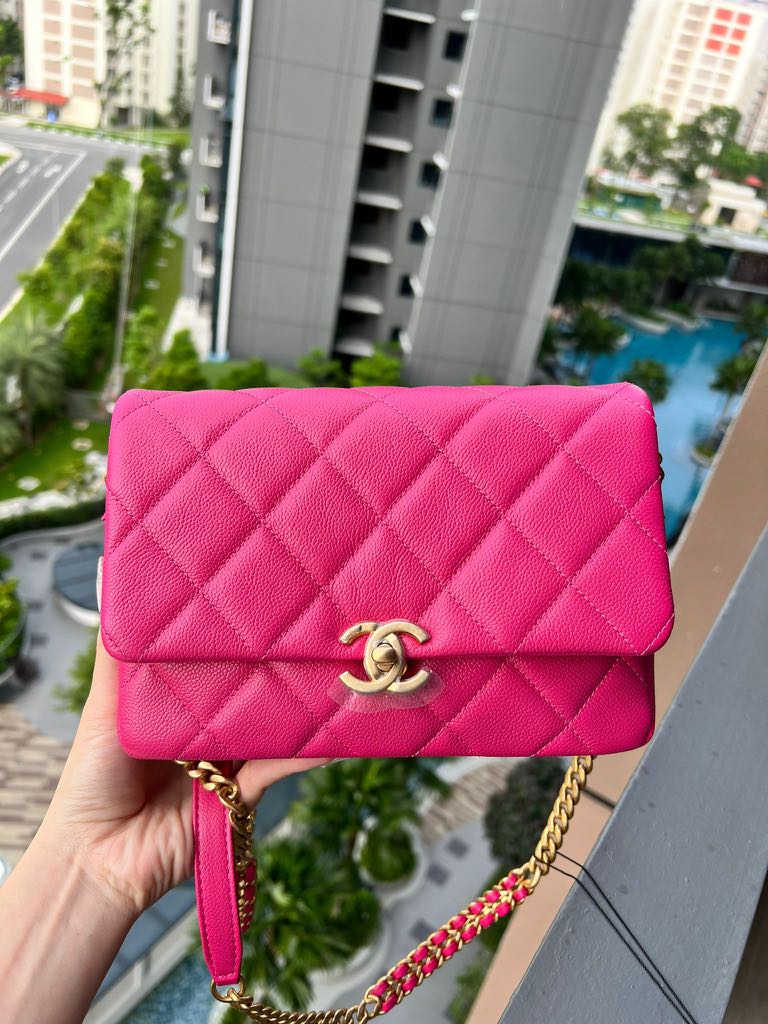 Chanel 22P dark pink medium classic flap 