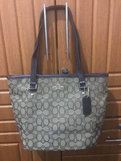 coach medium tote handbag