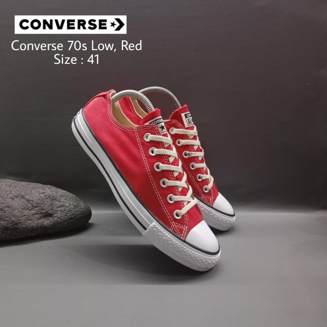 red and gray converse