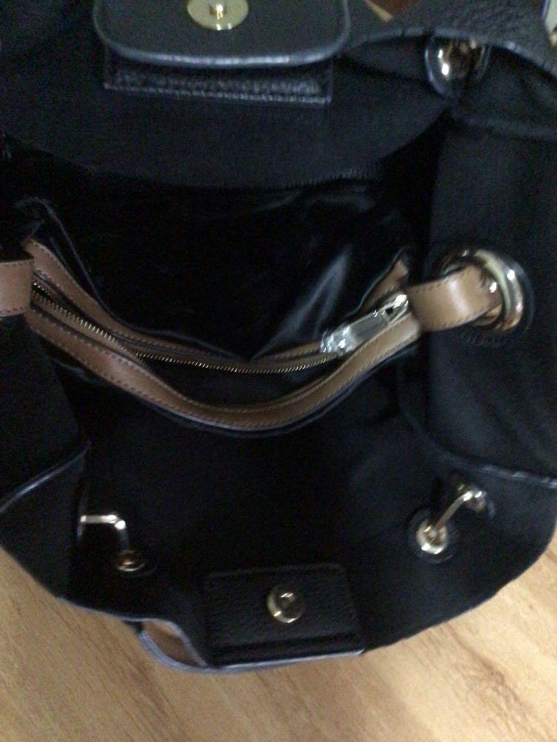 Daura Dune Hobo Bag London on Carousell