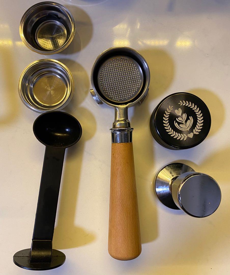 Delonghi Dedica White Pump Espresso Coffee Machine, TV & Home