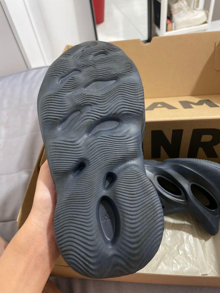 mineral blue foam runners on feet