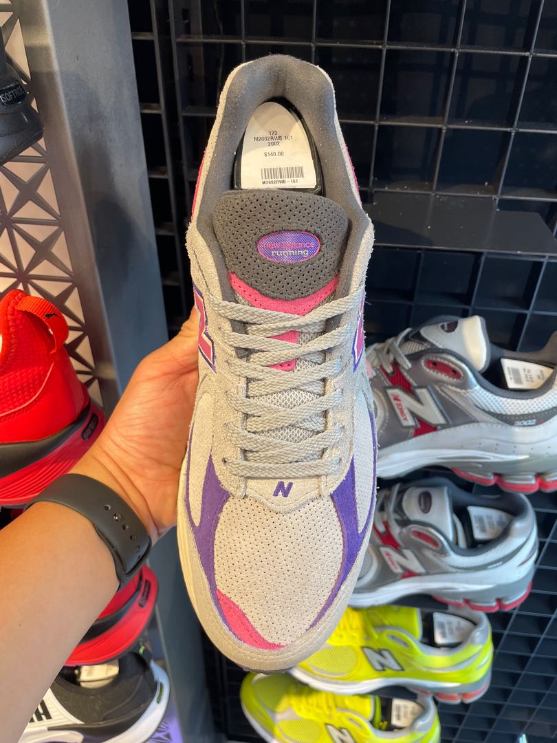 Full size new arrivals run shoes