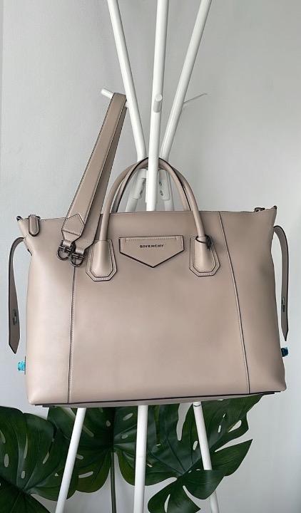Givenchy soft antigona medium shop