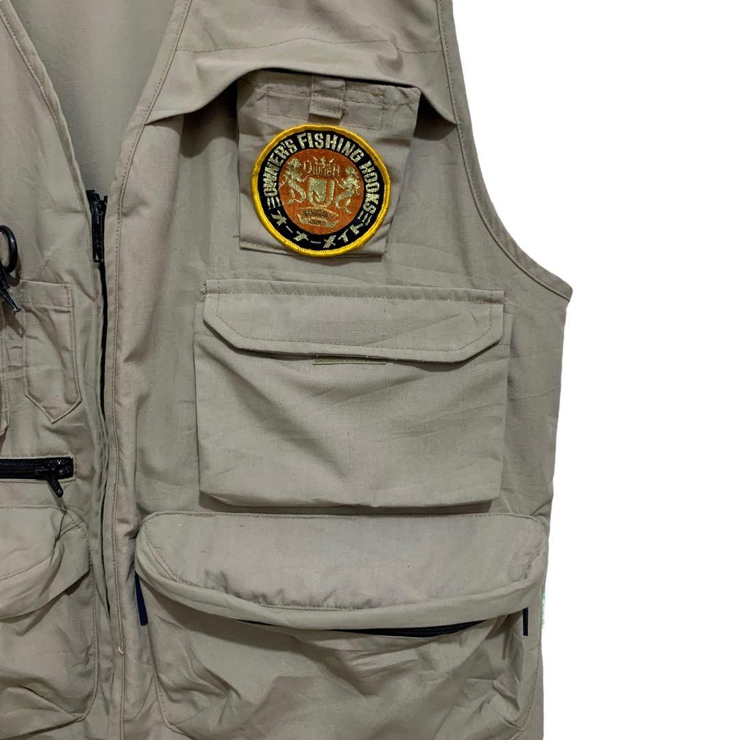 Great Banff Daiwa Multipocket Utility Vest (Category: Vests) located in Quezon City. Submitted by puristunlimited (Listing ID 1165383452, Image 3). Description: FOLLOW ME HERE ON 🤩CAROUSELL FOR FUTURE DROPS AND MORE ITEMS www.carousell.com/u/puristunlimited Great Banff Daiwa Multipocket Utility Vest 10/10 condition Flawless Shoulder: 20 inches Chest: 22 inches Length: 24 inches Hem: 22 inches Best fit for Mens Medium-Large Best fit for Womens La