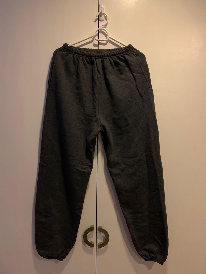 Hanes Sweatpants/Joggers, Men's Fashion, Bottoms, Joggers on Carousell