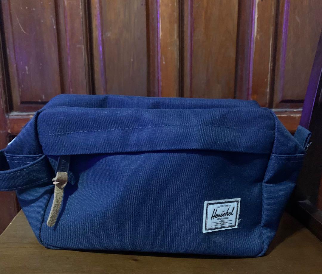 Herschel Travel/Toiletry Pouch, Women's Fashion, Bags & Wallets, Purses