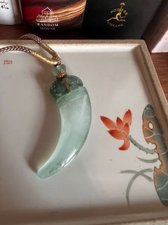 (Category: ) located in . Submitted by jadeite_world (Listing ID 1165244121, Image 1). Description: .