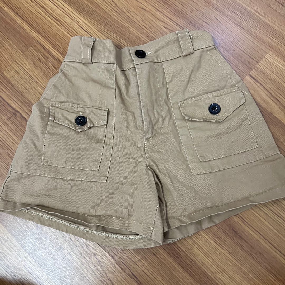 Khaki shorts, Women's Fashion, Bottoms 