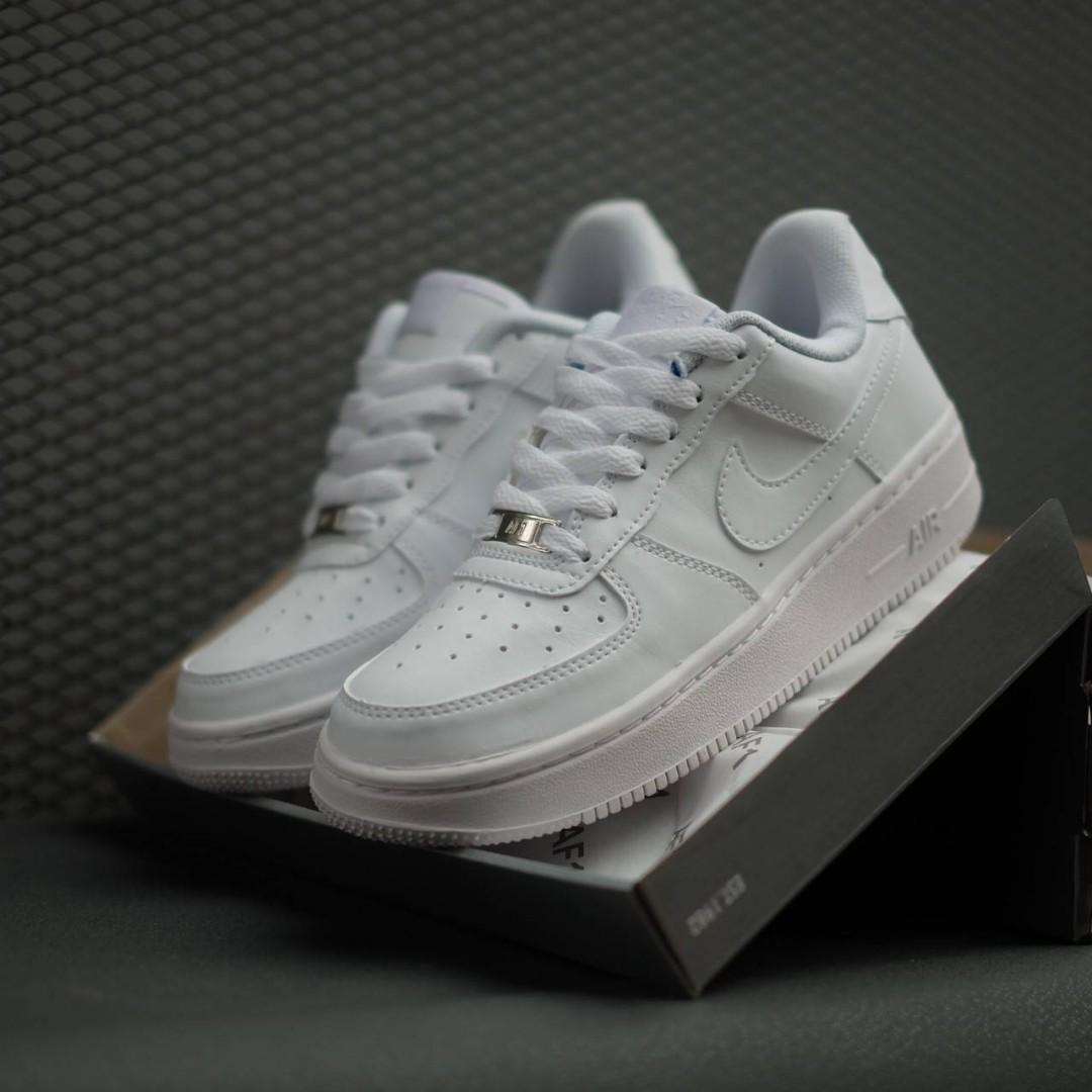 harga nike air force 1 all white