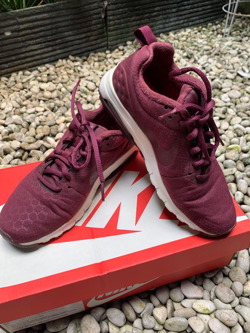 Nike Air Max Motion LW SE Womens