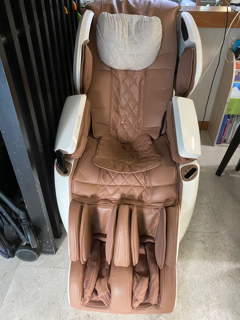 Ogawa massage chair Smart Edge Plus Health Nutrition Massage Devices on Carousell