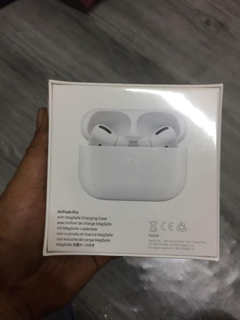 Original Apple Airpods Pro with Magsafe 