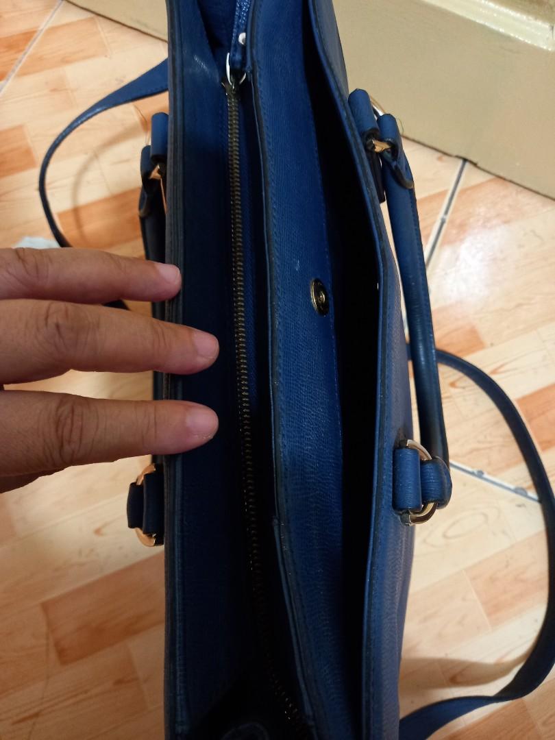 Original Esquire Two Way Bag, Women's Fashion, Bags & Wallets, Shoulder Bags on Carousell