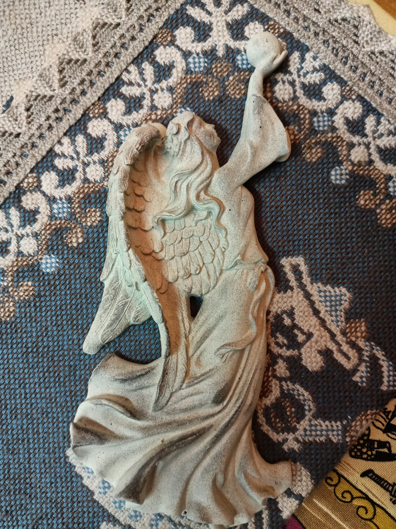 Resin angel wall plaque, Furniture & Home Living, Home Decor, Wall Decor on Carousell