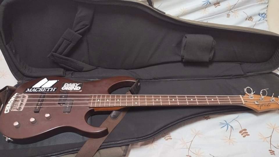 RJ Bass Guitar Glide(Gig bag included), Hobbies & Toys, Music & Media, Musical Instruments on