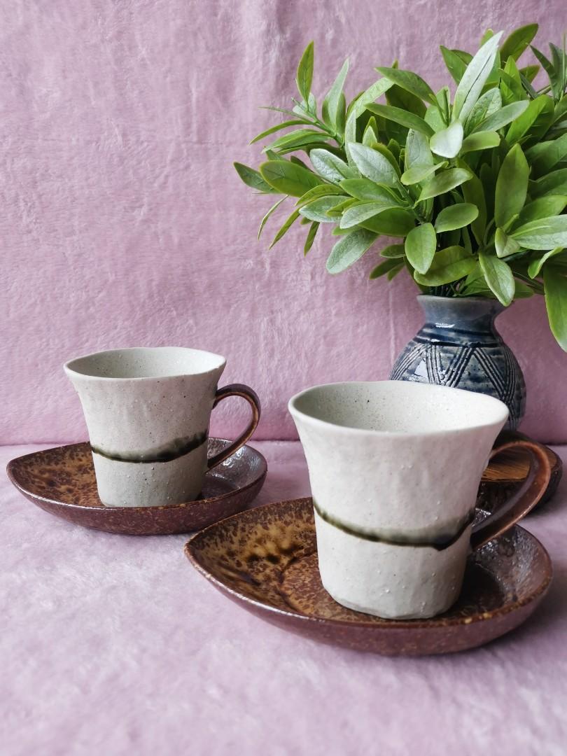 Rough Cups Set (Category: Coffee & Tea Tableware) located in Talisay. Submitted by enavnai13 (Listing ID 1165411086, Image 1). Description: Rough Cups Set 4 pcs With small chip on lid yung isang cup, near the handle Please swipe to see item measurements 250 all + SF #CVTavailable #japansurplusph #stonewareph #stoneware #ceramics #mugs #cups #plates #japanstoneware #japanstoneware #japanceramic #japansurplus #coffeelovers #coffeelover.