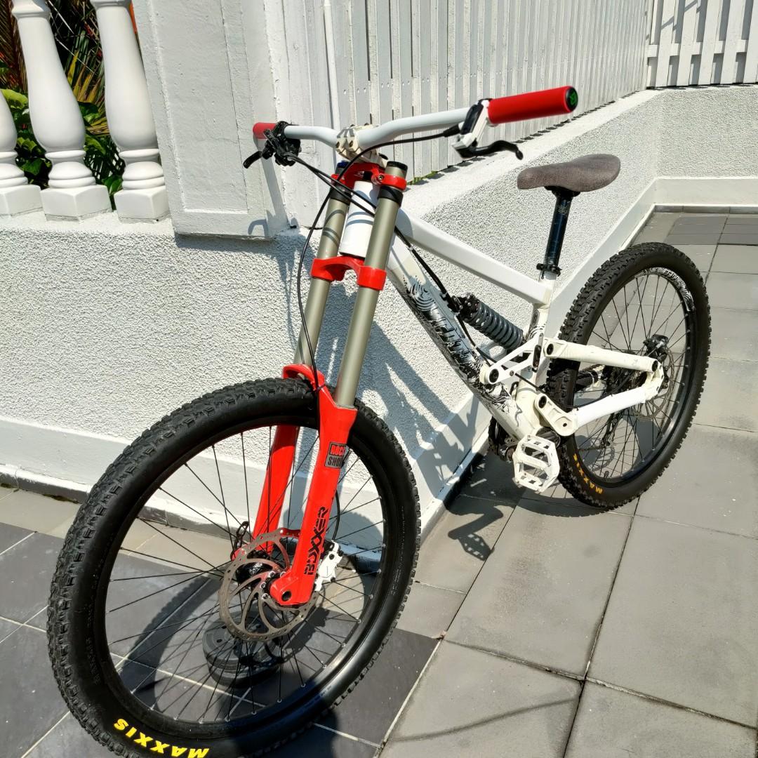 Scott voltage hot sale fr 30 downhill