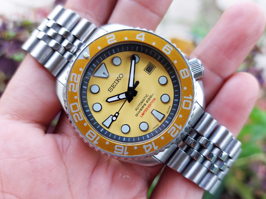 Seiko 3rd Gen BUMBLEBEE Mod Automatic Diver's Watch, Men's Fashion, Watches  & Accessories, Watches on Carousell