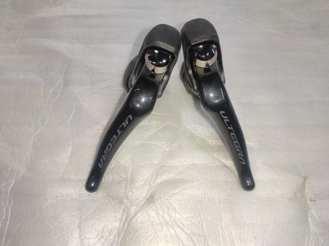 Shimano Ultegra R8000 shifters, Sports Equipment, Bicycles & Parts