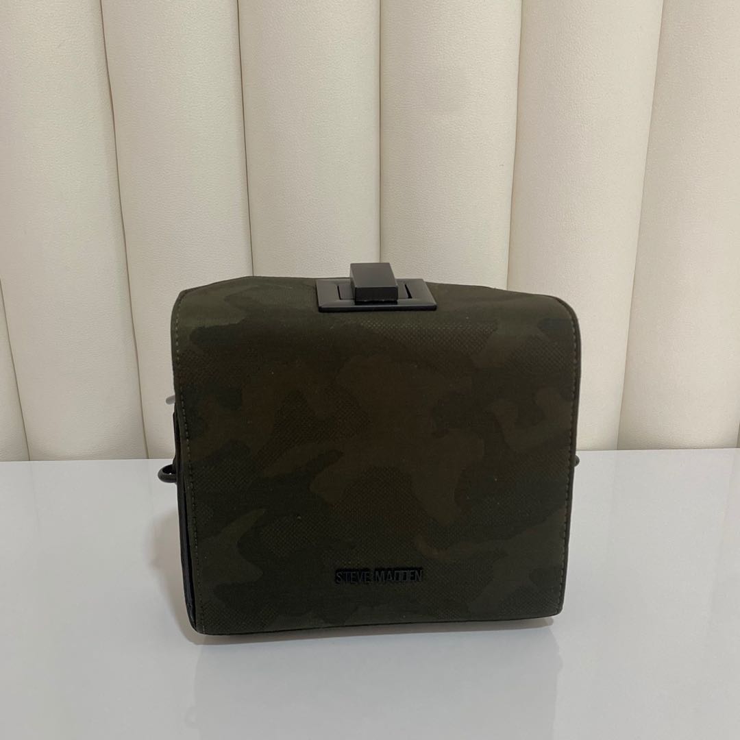 Steve Madden Box Bag Camouflage Women s Fashion Bags Wallets Cross body Bags on Carousell