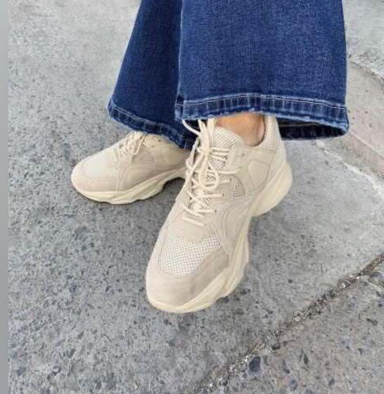 Steve madden store movement beige