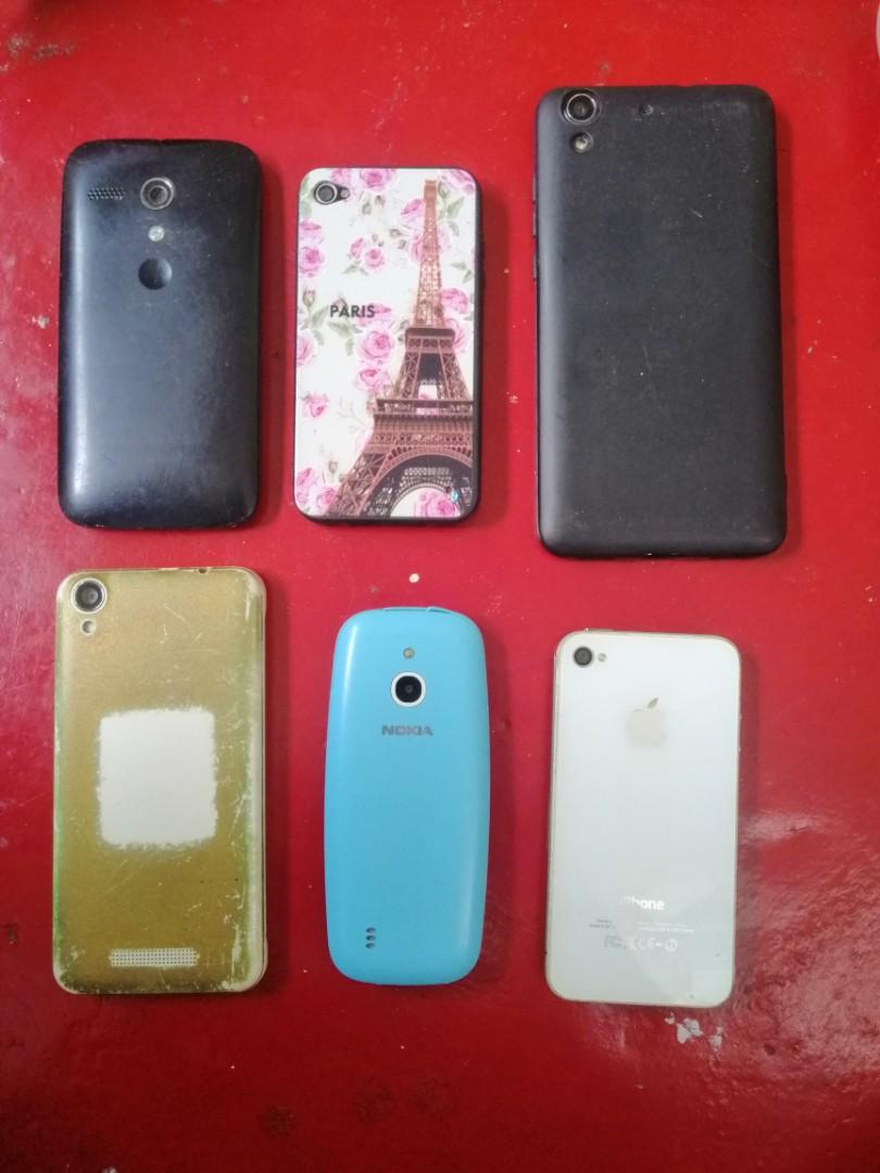 Take all 6pcs defective cellphone (Category: Android Others) located in Rizal. Submitted by gavepsalmstuff (Listing ID 1165259304, Image 2). Description: please make reading a habit 1. motorola - bigla na lang nagba black out. sira sim slot. pang wifi na lang pag naayos yung sira. ganda ng cam nito. super linaw. ang hirap na iopen.😢 2. iPhone 4 - black na lang screen. bukod pa dun sa sira nya sa upper part. sira din sim tray, di na natatanggal. 