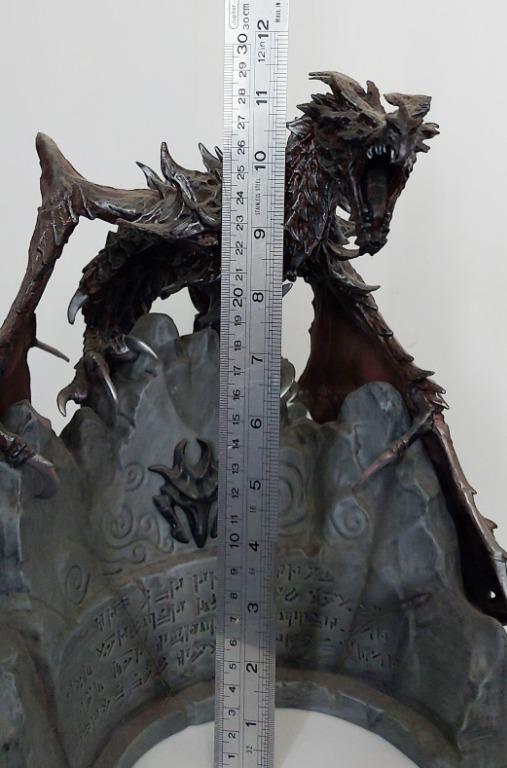 The Elder Scrolls V Skyrim Collector's Edition Alduin Dragon & Base