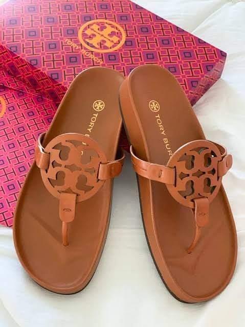 Tory Burch size 8 onhand, Women's Fashion, Footwear, Flats & Sandals on  Carousell