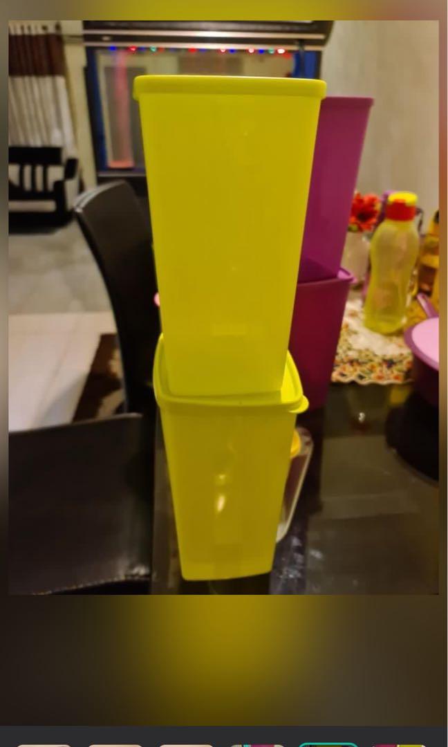 tupperware (Category: Pitchers & Dispensers) located in Kajang. Submitted by naomijudah (Listing ID 1165417650, Image 3). Description: good condition .