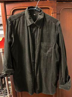 Uniqlo 黑色燈芯絨合身襯衫 s號