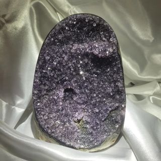 (Category: ) located in . Submitted by aeioucrystals (Listing ID 1165352109, Image 1). Description: .