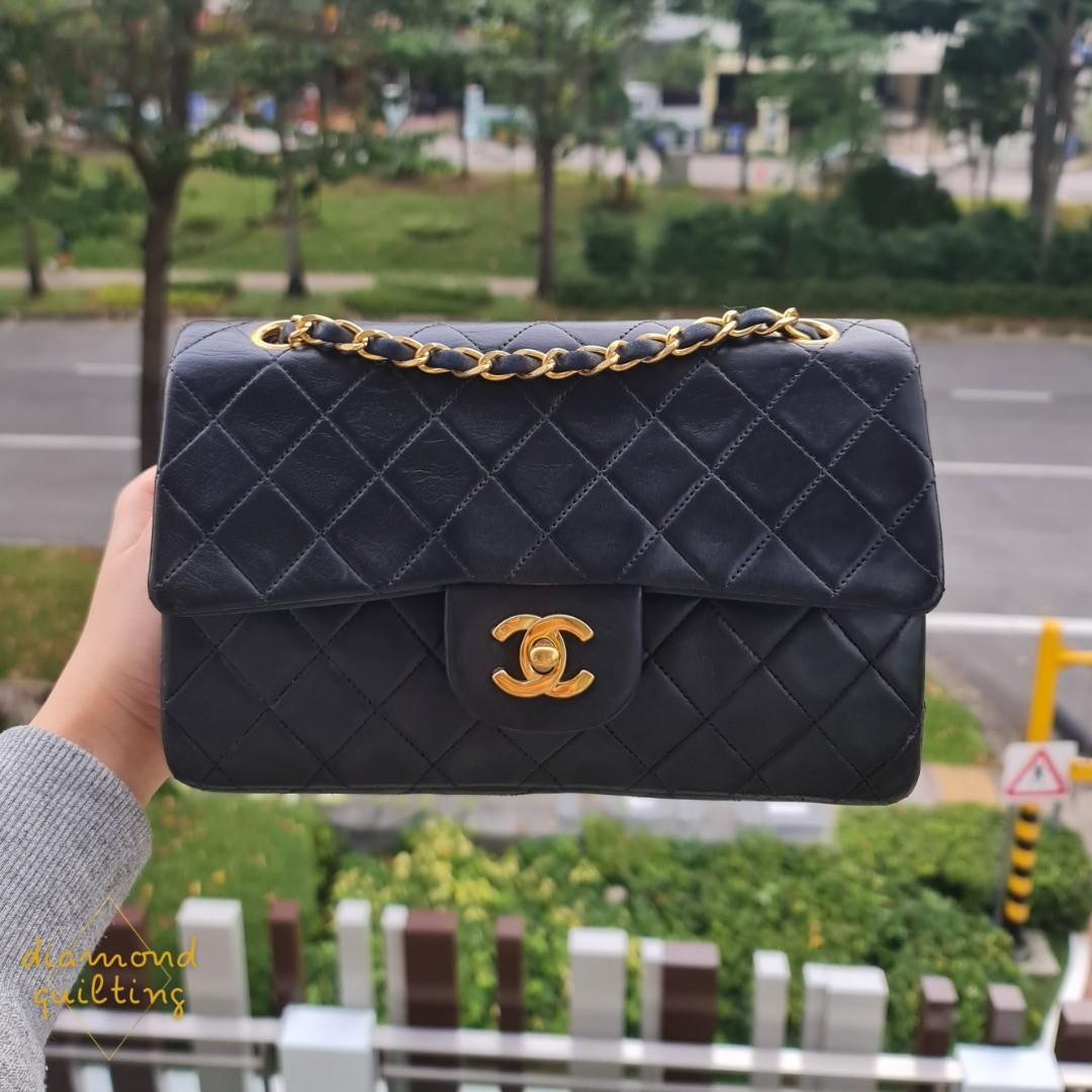 🖤 [SOLD] VINTAGE CHANEL SMALL CLASSIC FLAP BAG BLACK LAMBSKIN CF