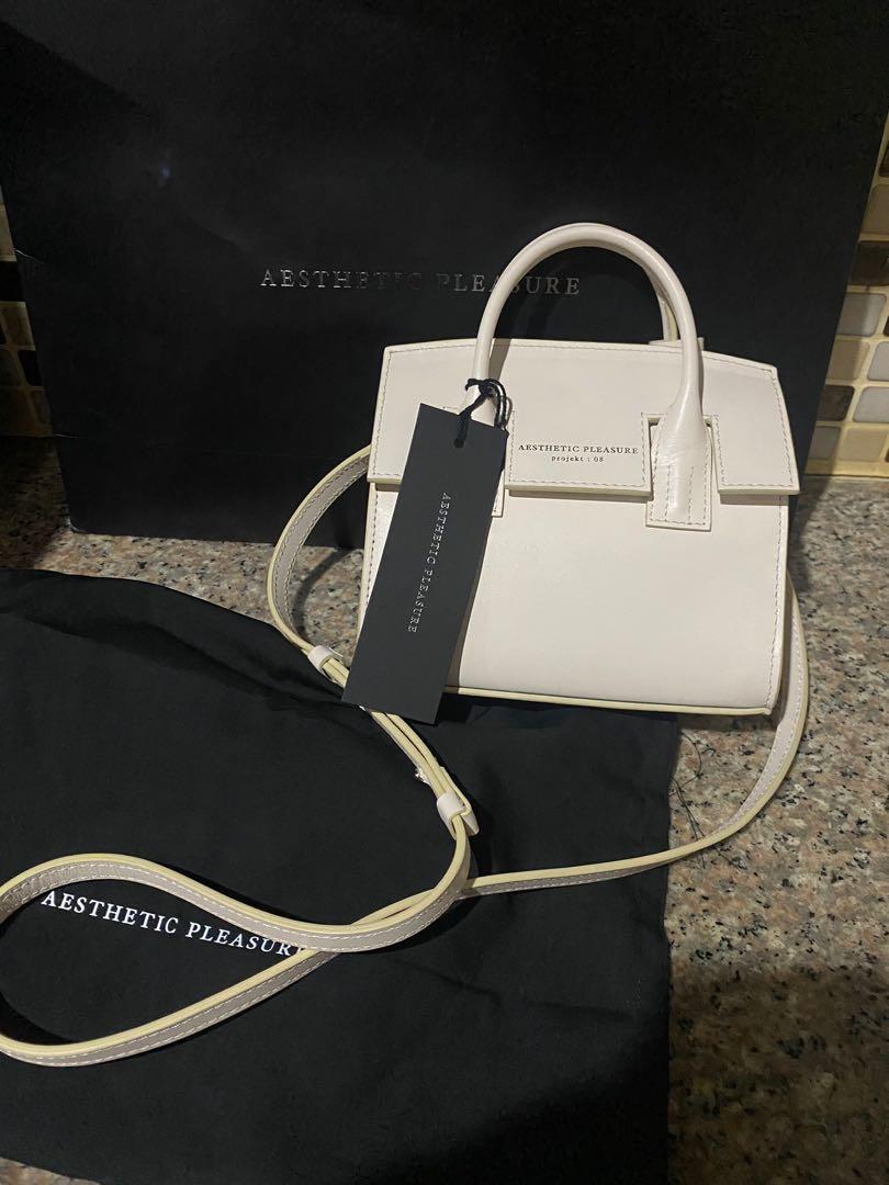 Aesthetic pleasure, Barang Mewah, Tas & Dompet di Carousell