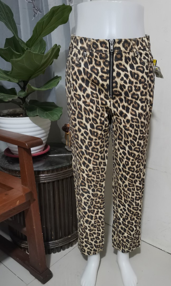 Forever 21 Animal Print Pants (Size 26 