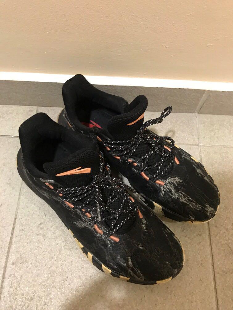 Anta low hotsell cut basketball shoes