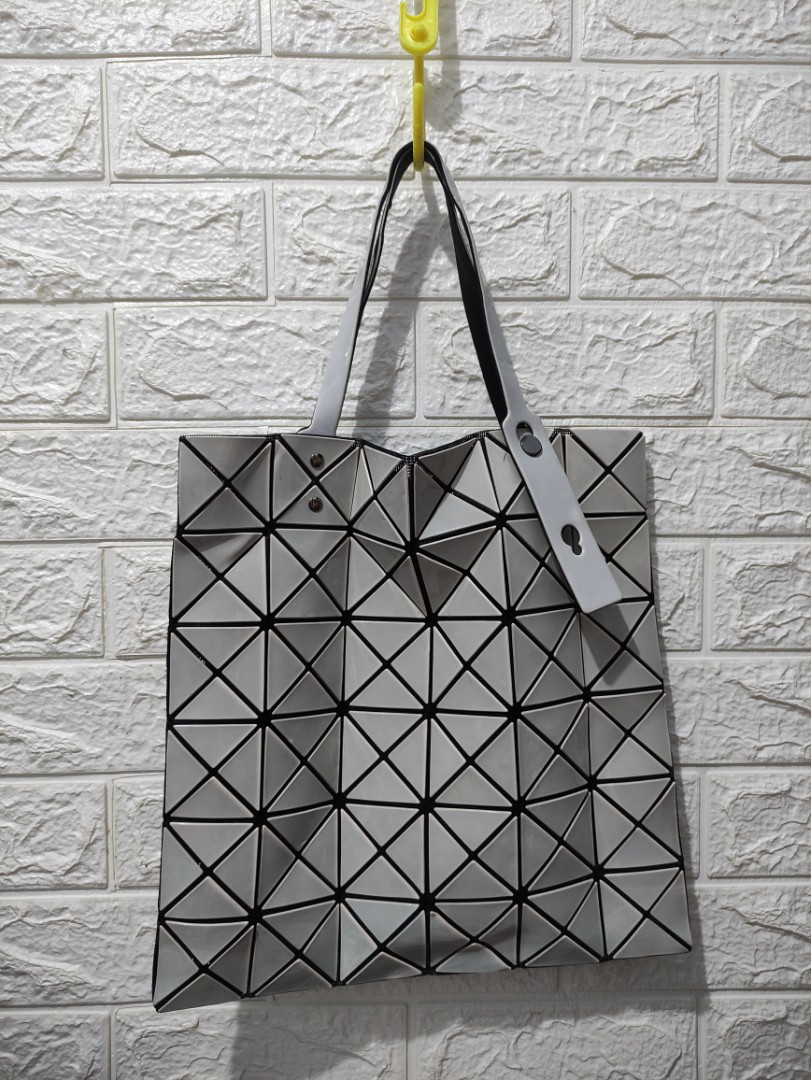 Authentic bao bao bag outlet